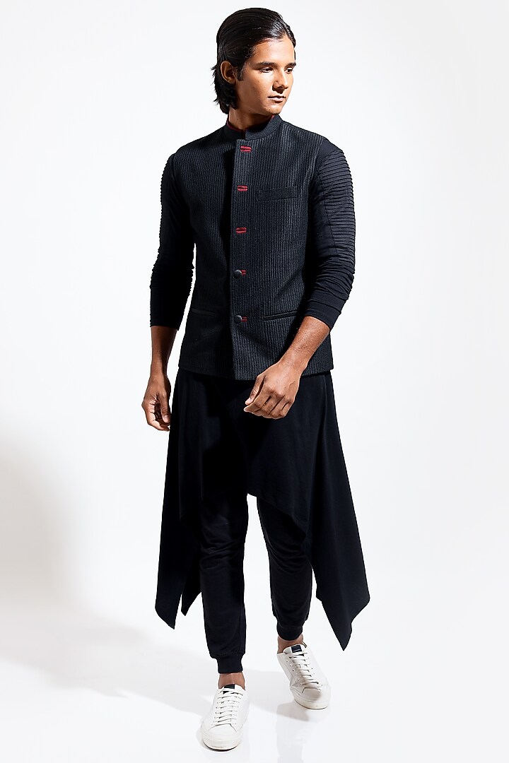 Black Cotton Silk Machine Embroidered Bundi Jacket by Vivek Karunakaran at Pernia's Pop Up Shop