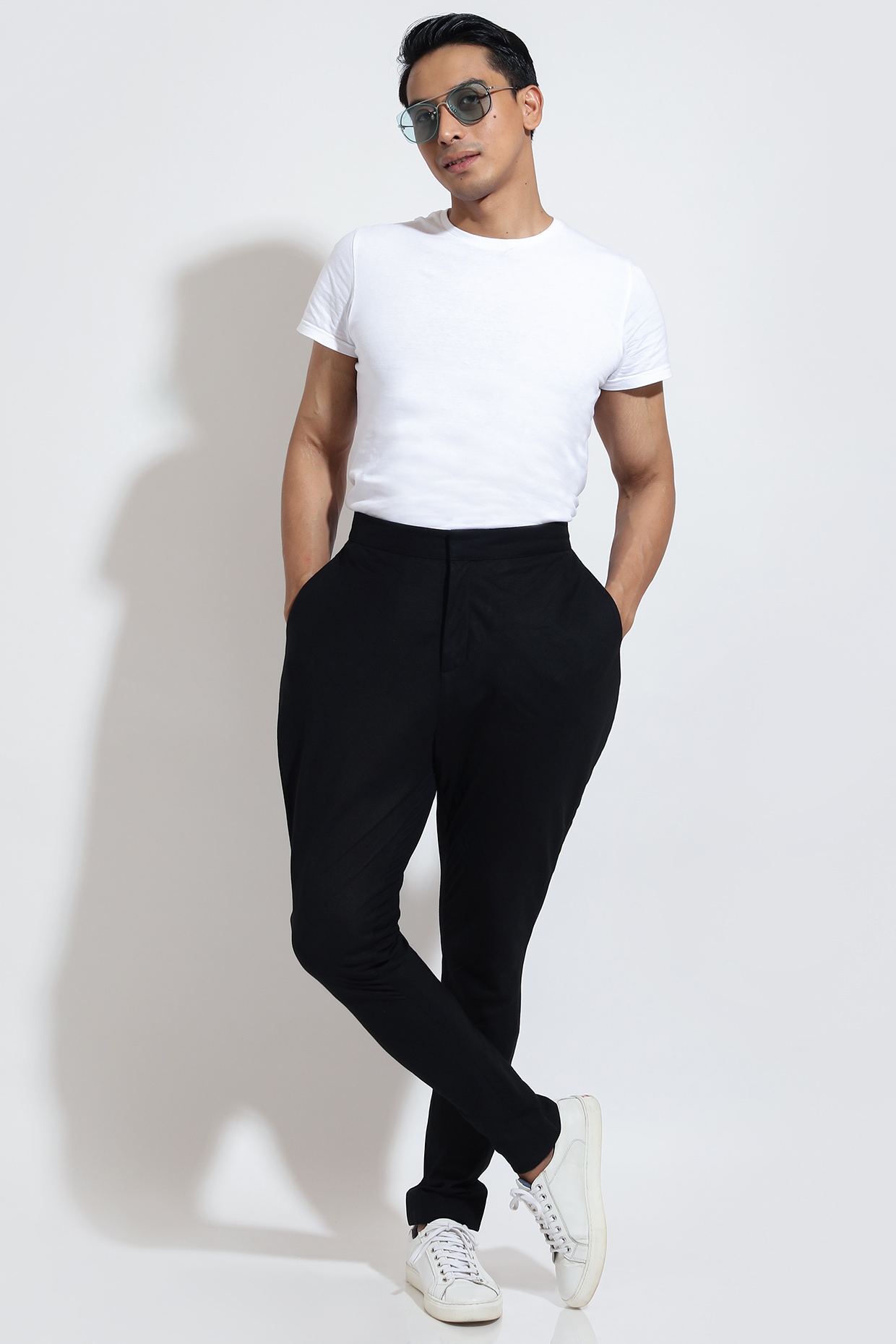Buy Plus Size Crease Seam Black Straight Fit Pant Online | Amydus