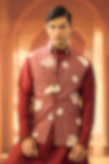 Red Linen Abstract Printed Bundi Jacket by Vivek Karunakaran at Pernia's Pop Up Shop