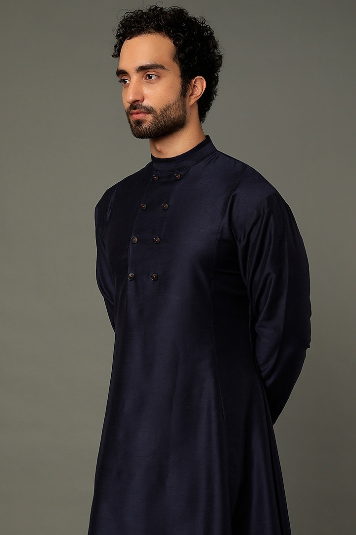 Navy Blue Spun Cotton Kurta Set by Vivek Karunakaran at Pernia's Pop Up Shop