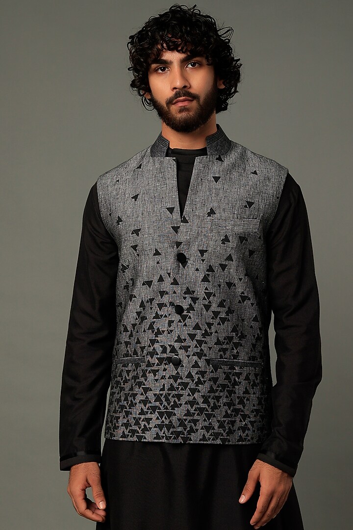 Grey Printed Bundi Jacket by Vivek Karunakaran at Pernia's Pop Up Shop