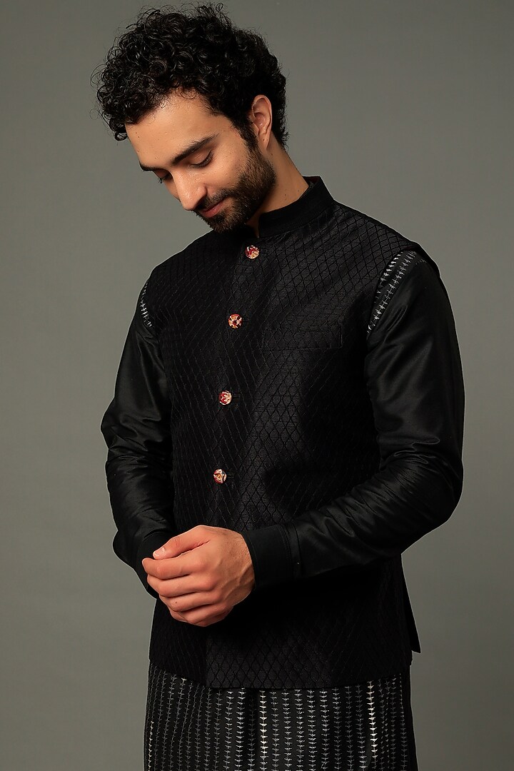 Black Raw Silk Aari Embroidered Bundi Jacket by Vivek Karunakaran at Pernia's Pop Up Shop