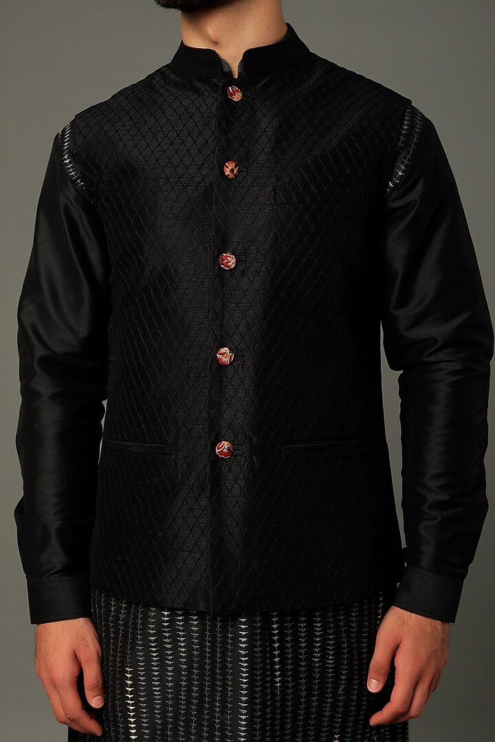 Black Raw Silk Aari Embroidered Bundi Jacket by Vivek Karunakaran at Pernia's Pop Up Shop