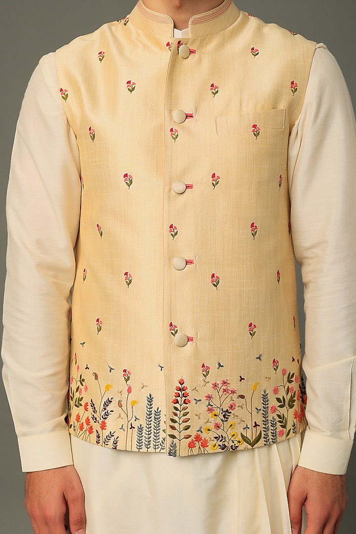Beige Embroidered Bundi Jacket by Vivek Karunakaran at Pernia's Pop Up Shop