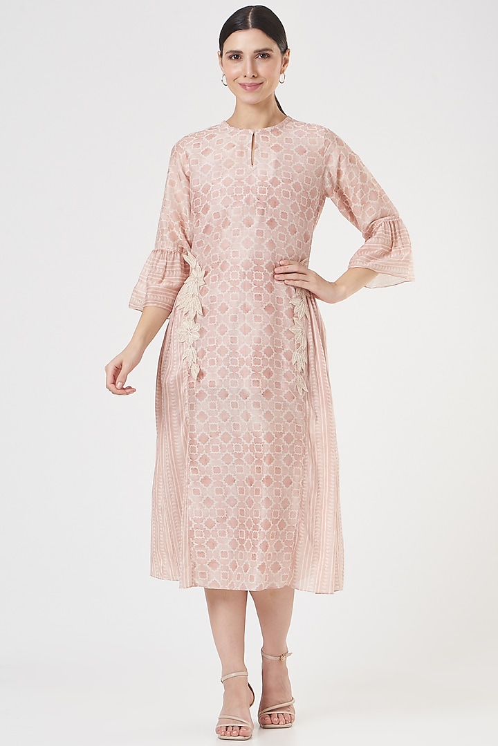 Terracotta Pink Floral Embroidered Tunic by Varq By Varun Nidhika