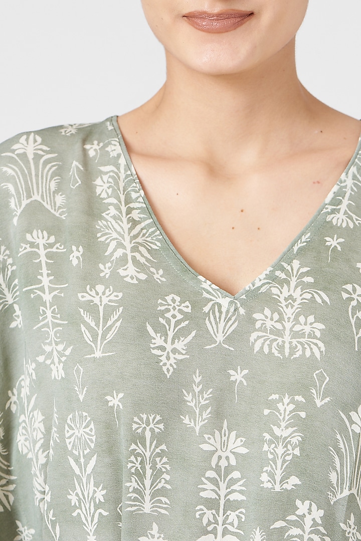 Olive Green Printed Kaftan With Belt by Varq By Varun Nidhika at Pernia's Pop Up Shop