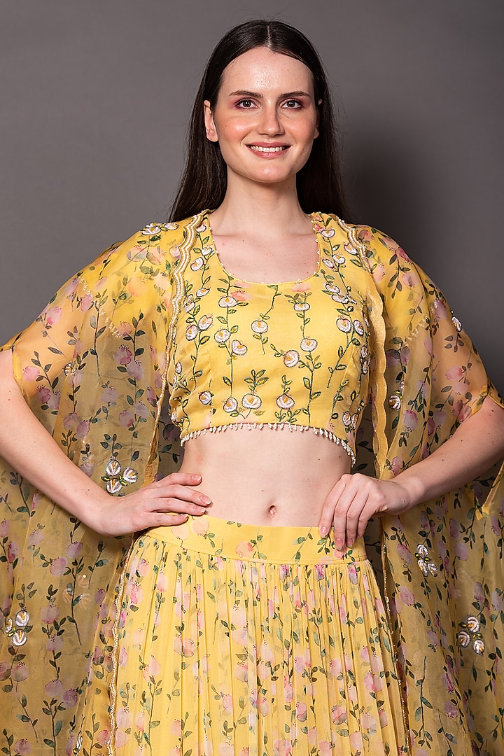 Yellow Chiffon Floral Skirt Set by Vara By Vibha & Priti at Pernia's Pop Up Shop