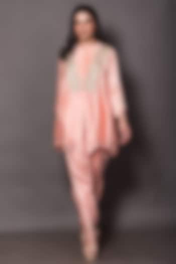 Pink Chanderi Silk & Silk Dhoti Set by Vara By Vibha & Priti at Pernia's Pop Up Shop