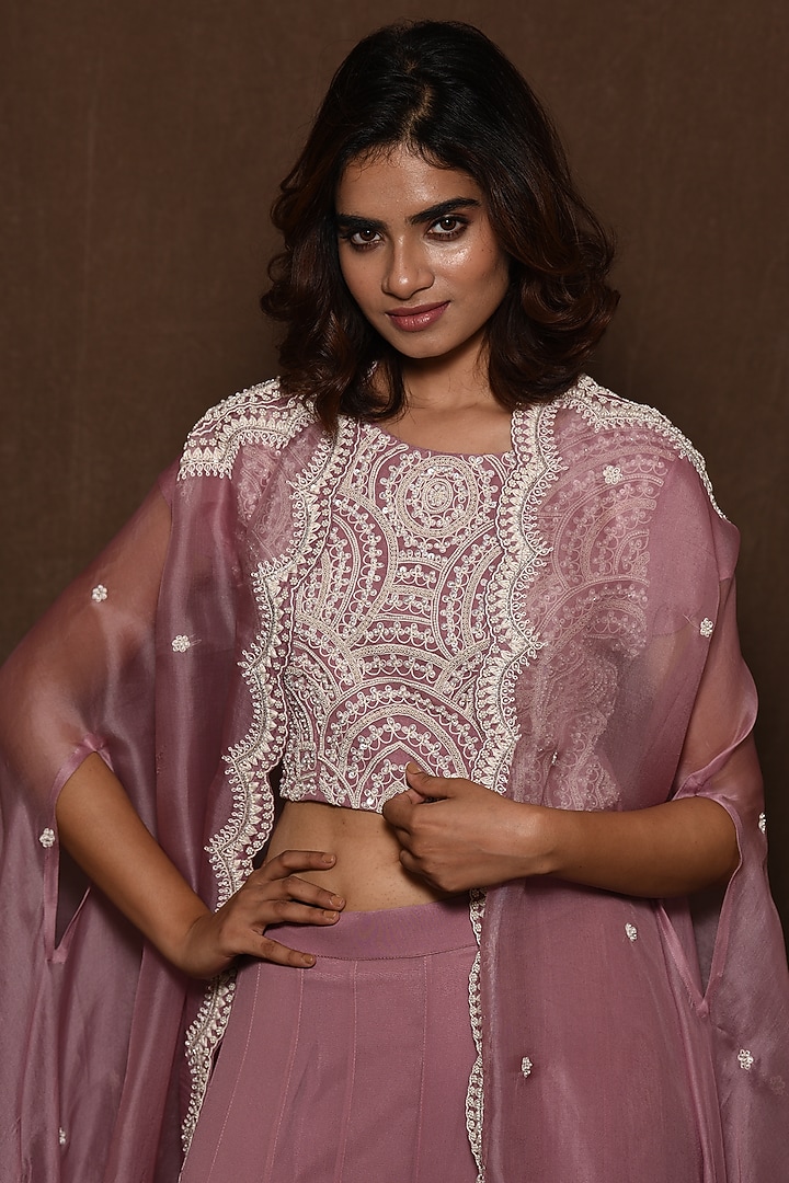 Lilac Embroidered Cape Set by Vara By Vibha & Priti at Pernia's Pop Up Shop
