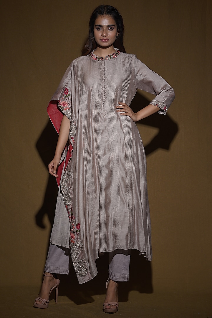 Grey Embroidered Kaftan Tunic Set by Vara By Vibha & Priti