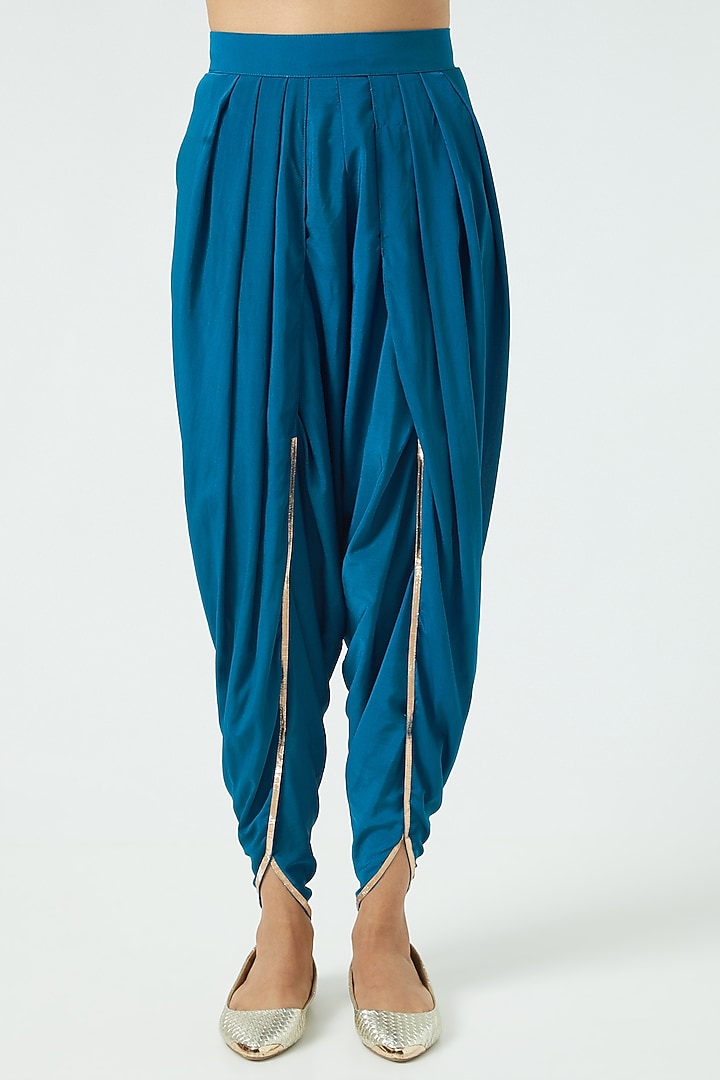 Peacock Blue High-Low Kurta Set by Vvani By Vani Vats at Pernia's Pop Up Shop