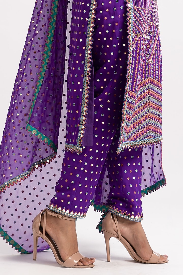 Purple Georgette Embroidered Kurta Set by Vvani By Vani Vats at Pernia's Pop Up Shop