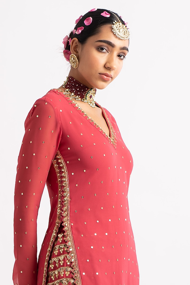 Deep Coral Georgette Kurta Set by Vvani By Vani Vats at Pernia's Pop Up Shop