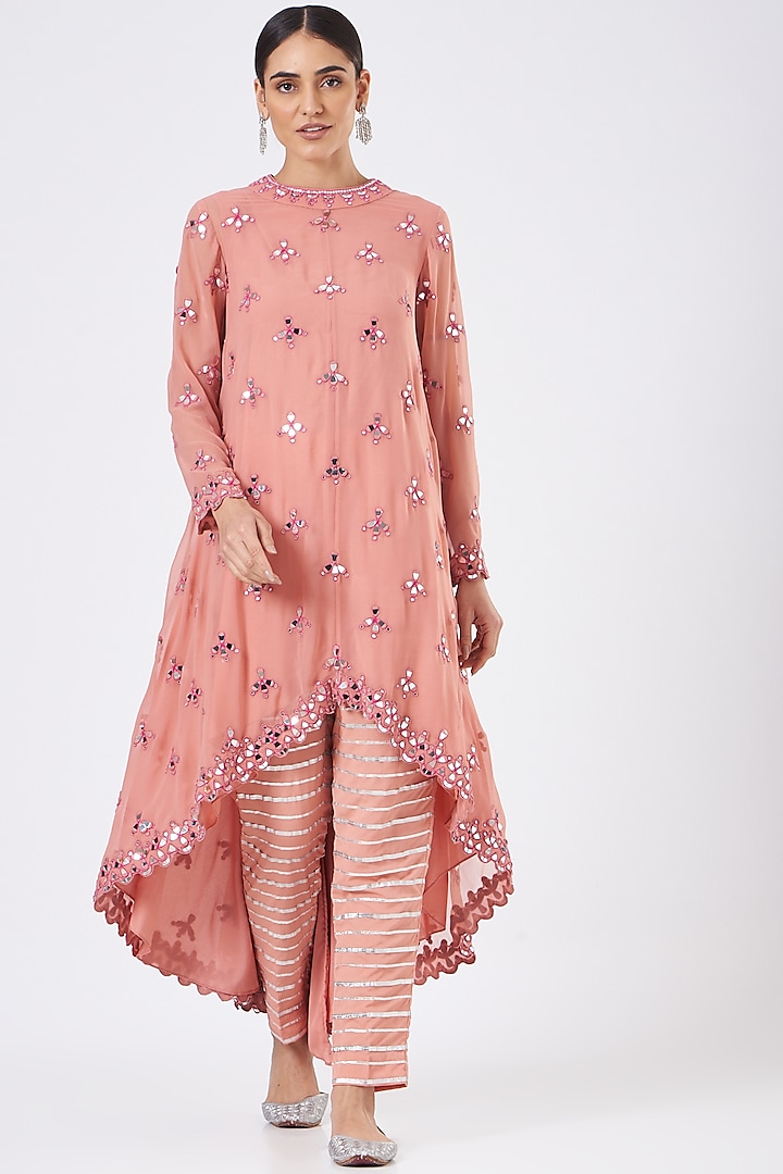Dull Coral Embroidered Kurta Set by Vvani by Vani Vats at Pernia's Pop Up Shop