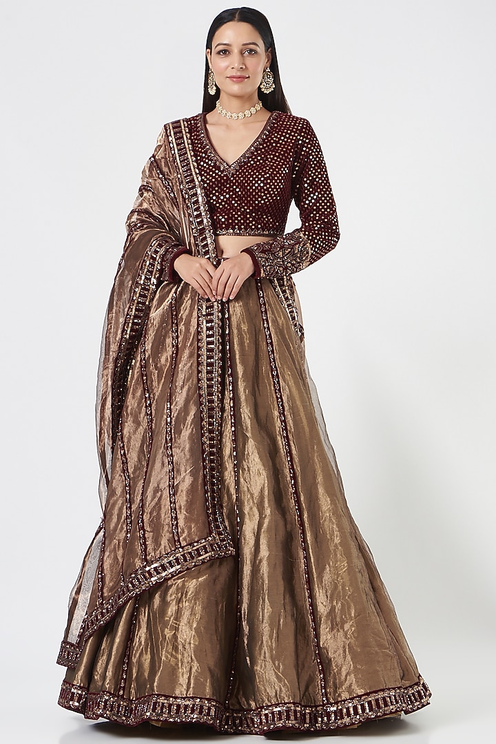 Copper Tissue Lehenga Set Design by Vvani by Vani Vats at Pernia's Pop