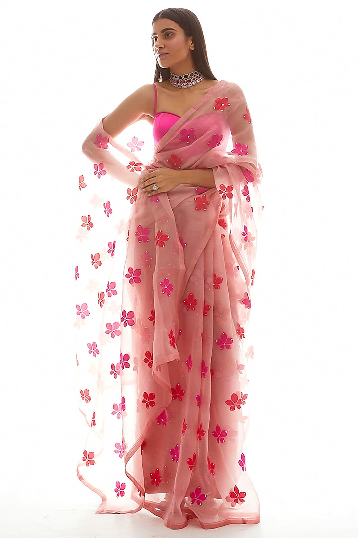 Dusty Pink Hand Embroidered Wedding Saree Set by Vvani by Vani Vats at Pernia's Pop Up Shop