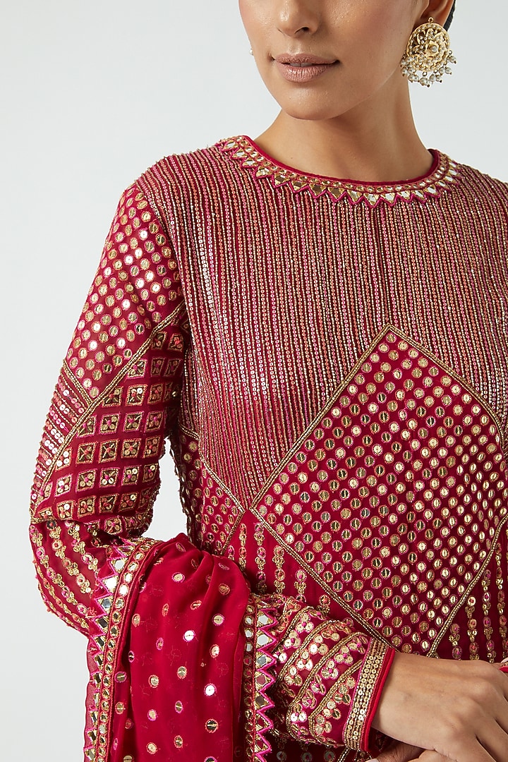 Red Hand Embroidered Kurta Set by Vvani By Vani Vats at Pernia's Pop Up Shop