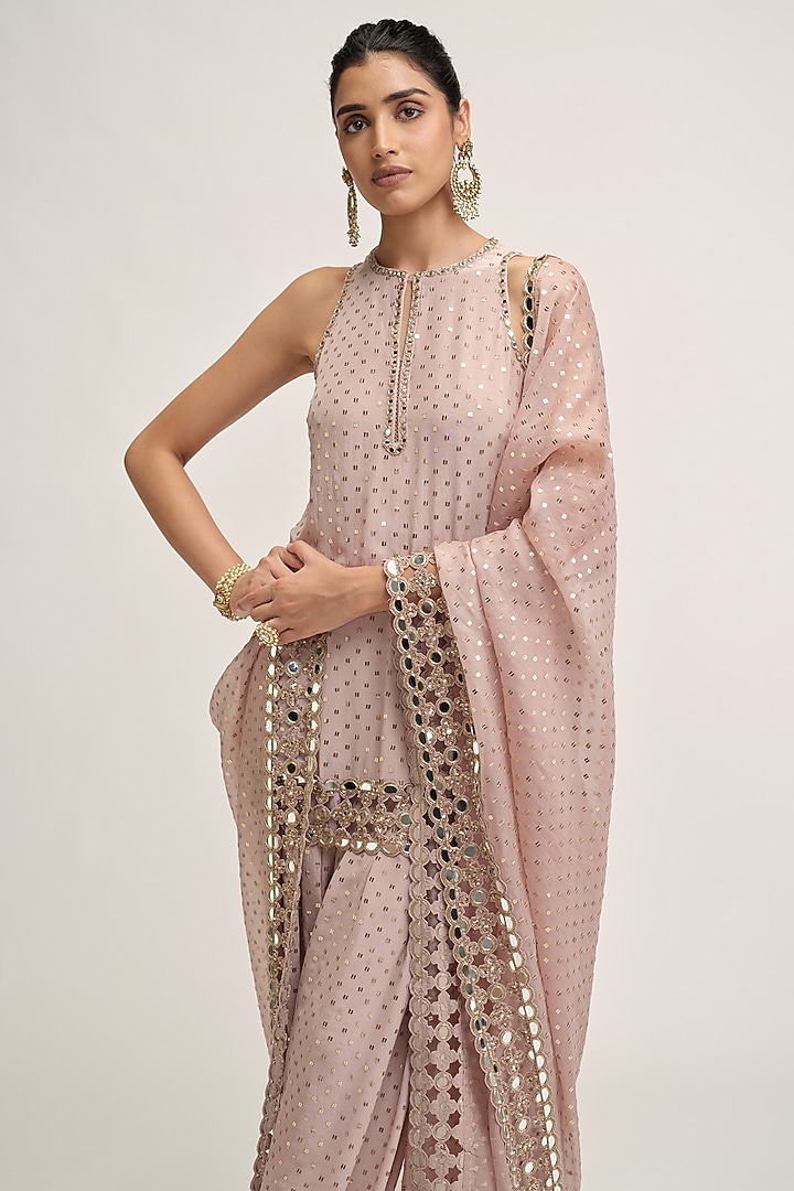 Ash Pink Georgette Cutwork Embroidered Kurta Set by Vvani By Vani Vats at Pernia's Pop Up Shop