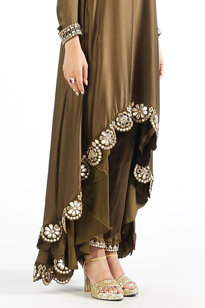 Olive Green Mirror Embroidered Kurta Set by Vvani By Vani Vats at Pernia's Pop Up Shop