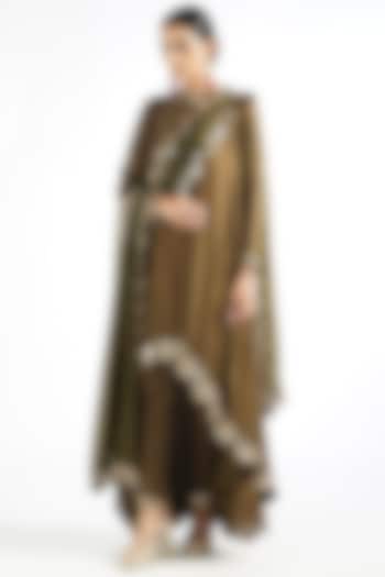 Olive Green Satin Chiffon Kurta Set by Vvani By Vani Vats at Pernia's Pop Up Shop