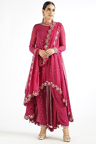 Mellow Wine Mirror Embroidered Kurta Set by Vvani By Vani Vats
