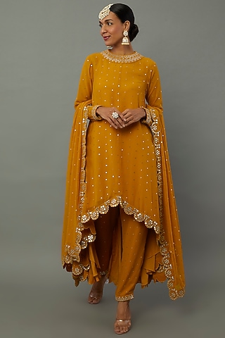 Orange Embroidered Kurta Set by Vvani by Vani Vats