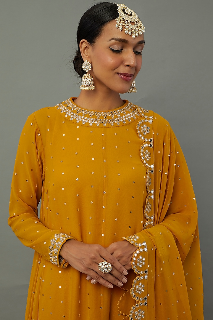 Orange Embroidered Kurta Set by Vvani by Vani Vats at Pernia's Pop Up Shop