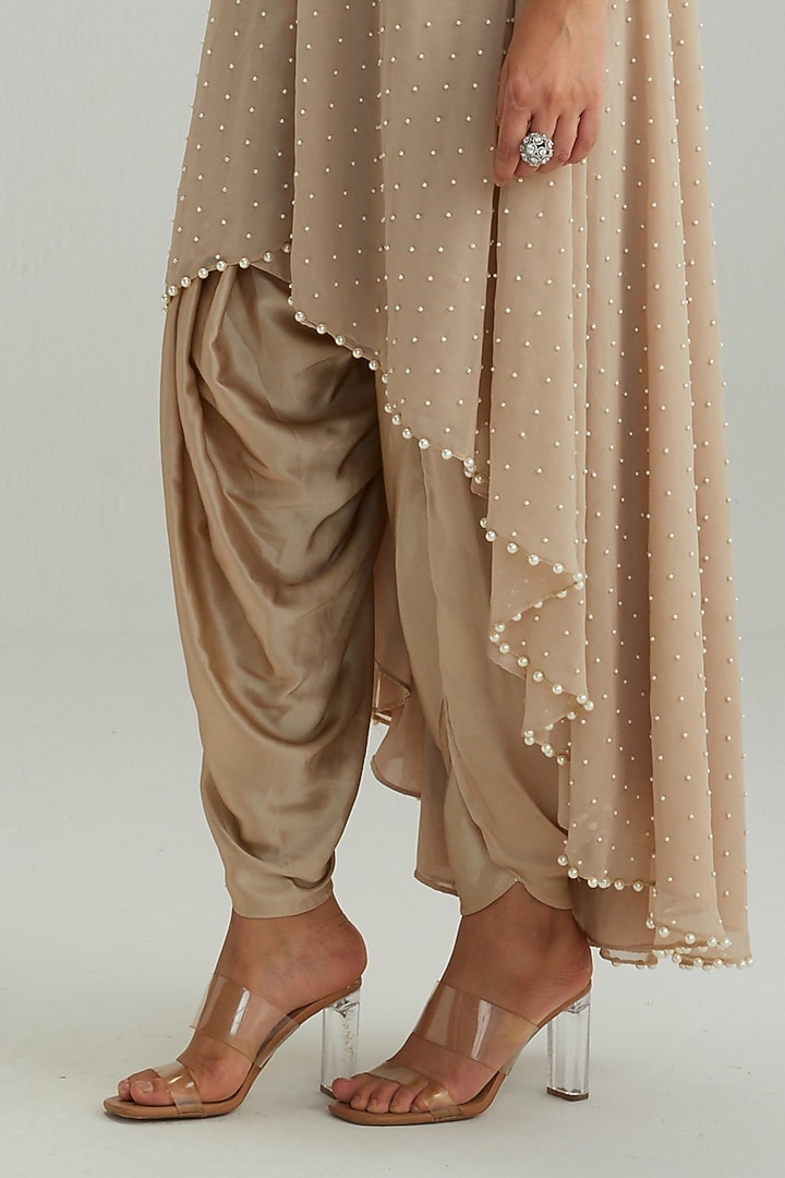 Light Beige Georgette Pearl Embroidered Kurta Set by Vvani by Vani Vats at Pernia's Pop Up Shop