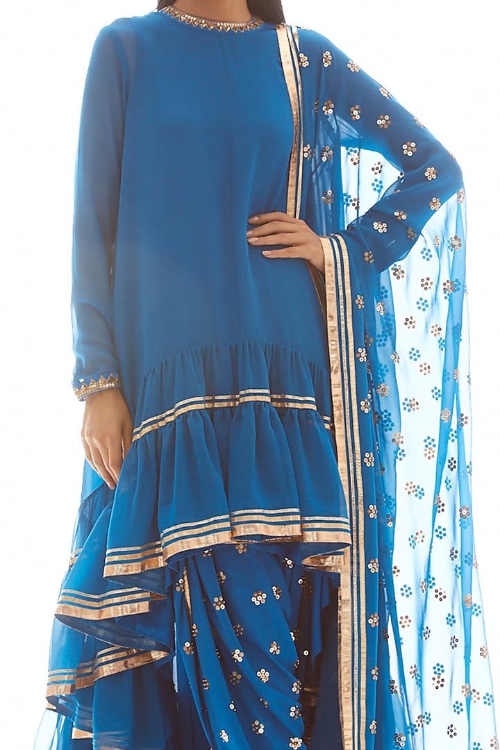 Peacock Blue Embroidered Kurta Set by Vvani by Vani Vats at Pernia's Pop Up Shop