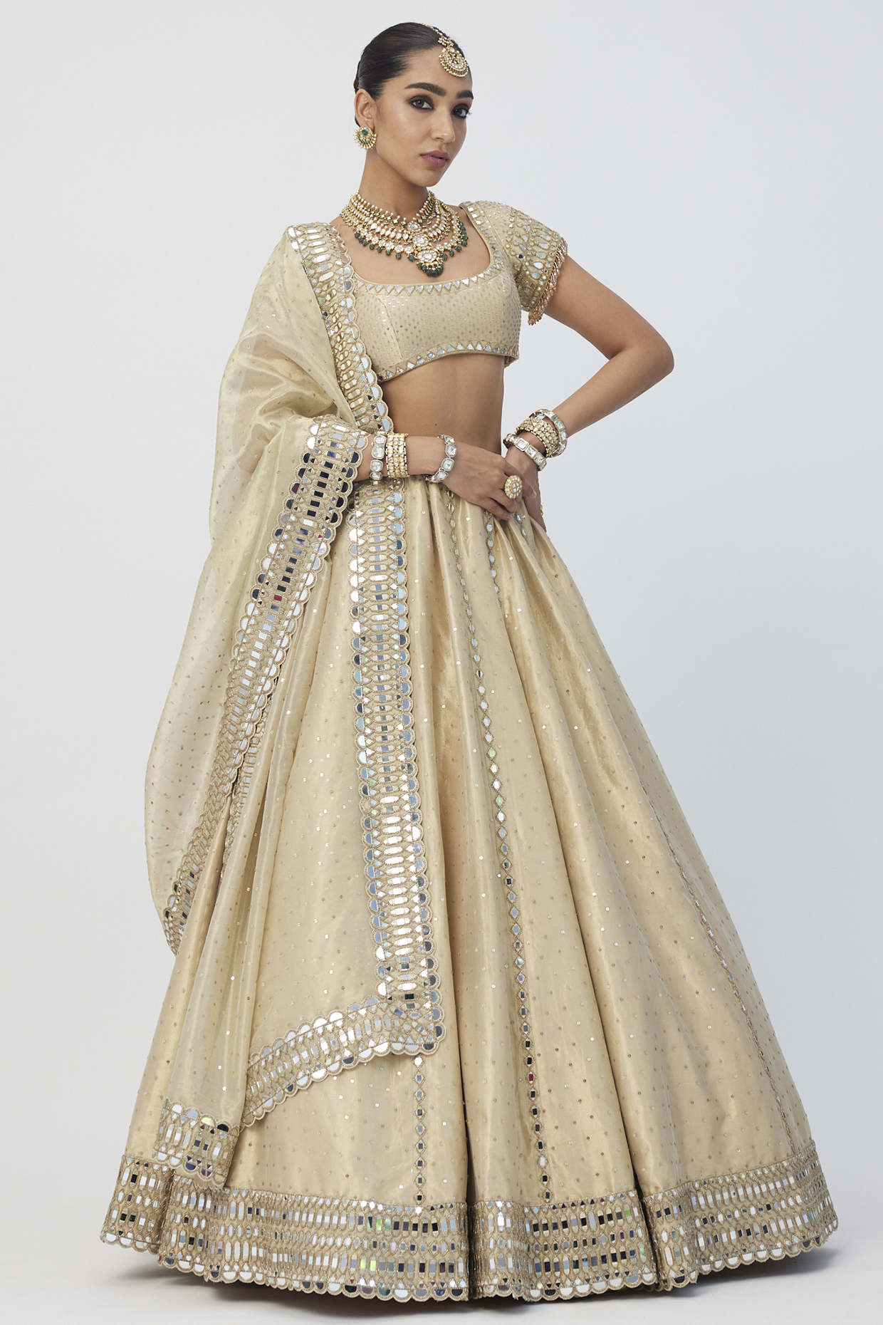 Golden Banarasi Shimmer Organza Bridal lehenga for 22 Lehenga Set by Vvani by Vani Vats at Pernia's Pop Up Shop