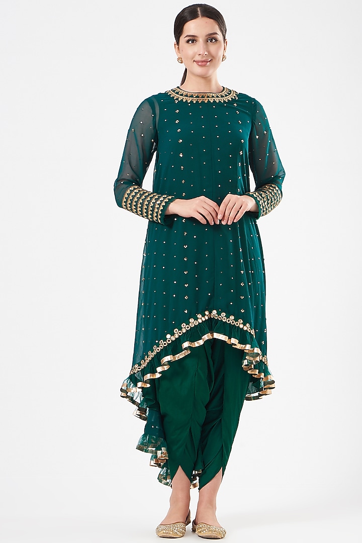 Emerald Green Embroidered Kurta Set by Vvani By Vani Vats at Pernia's Pop Up Shop
