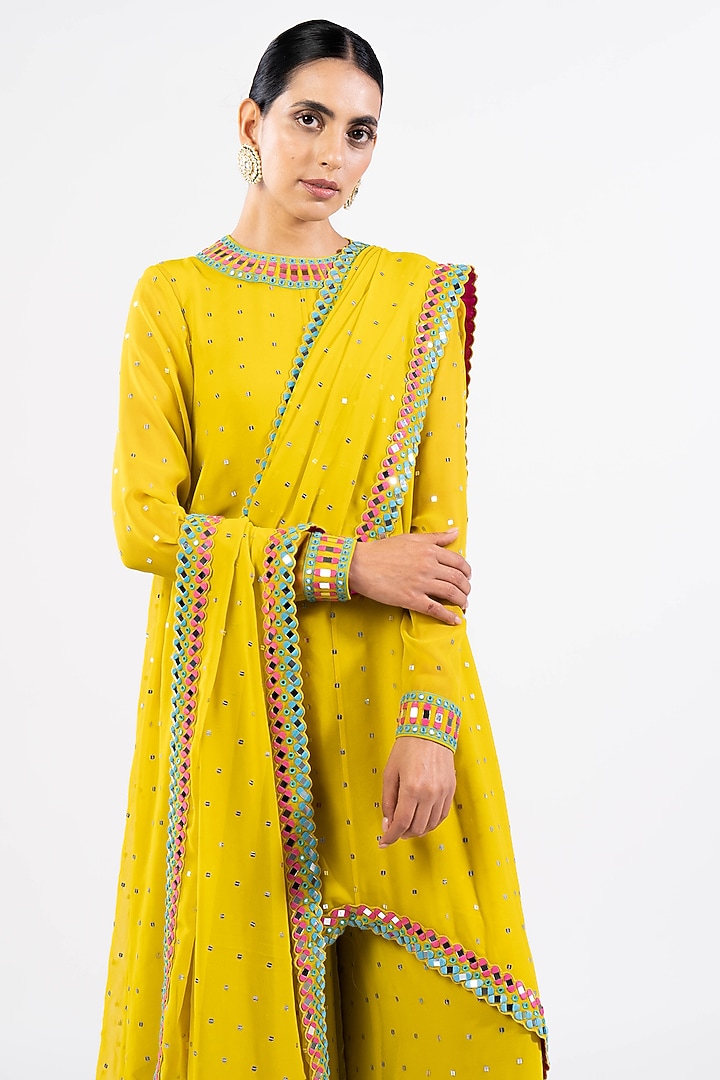 Moss Green Georgette Embroidered Asymmetrical Kurta Set by Vvani by Vani Vats at Pernia's Pop Up Shop
