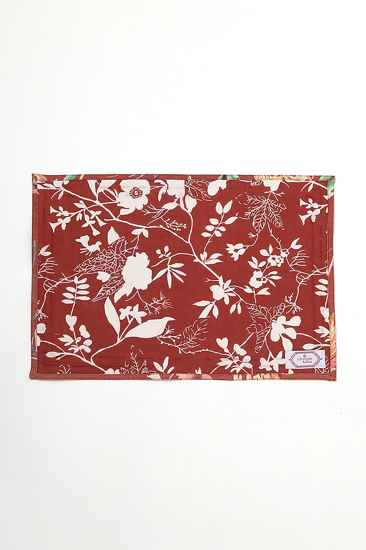 Red Cotton Table Mat (Set of 4) by Vvyom