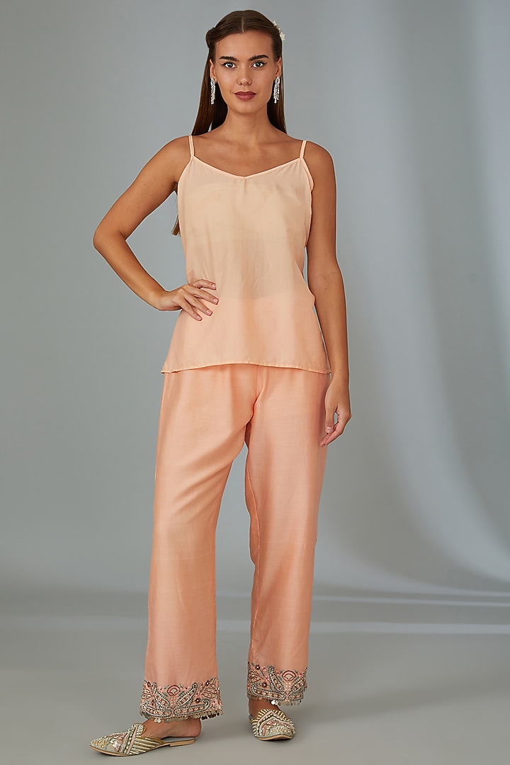 Peach Georgette Thread Hand Embroidered Kaftan Set by Vyasa By Urvi at Pernia's Pop Up Shop