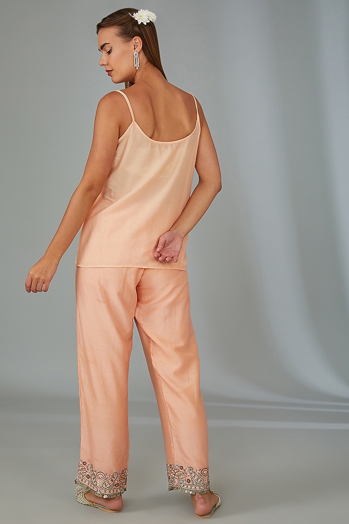 Peach Georgette Thread Hand Embroidered Kaftan Set by Vyasa By Urvi at Pernia's Pop Up Shop