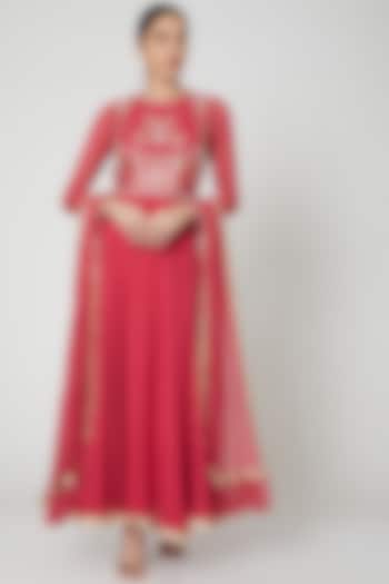 Red Embroidered Anarkali Set With Belt by Vyasa By Urvi