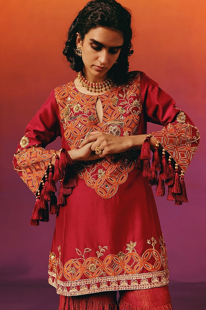 Crimson Red Crushed Tissue Gharara Set by WARRA at Pernia's Pop Up Shop