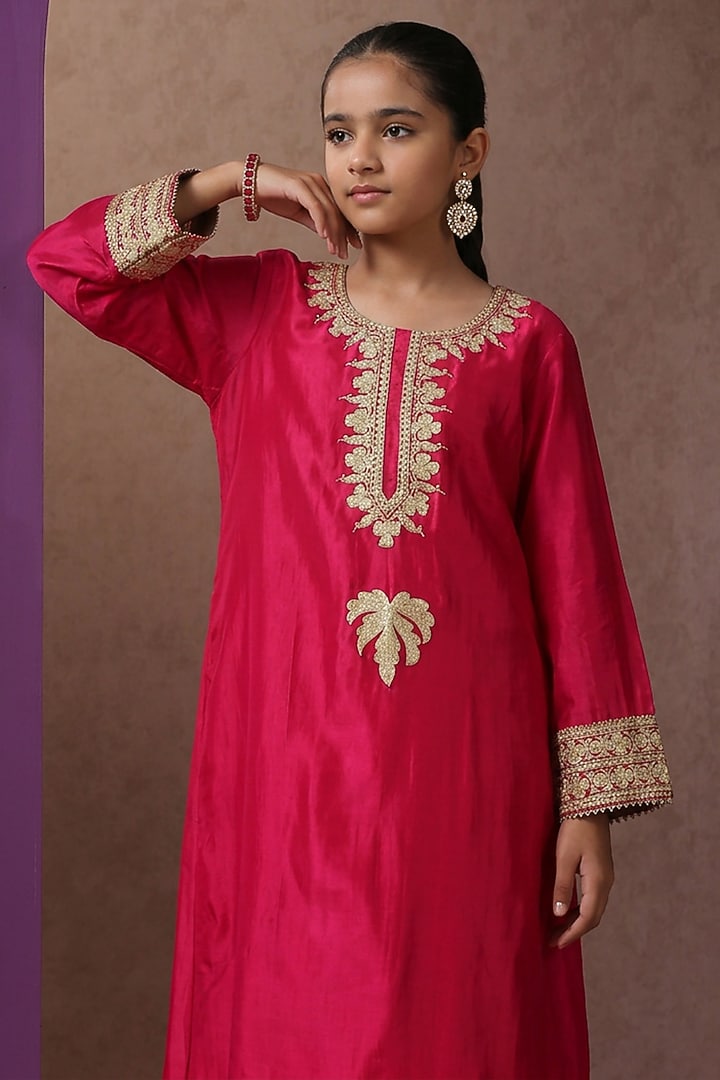 Hot Pink Silk Kashmiri Tilla Embroidered Kurta Set For Girls by Wazir C Kids at Pernia's Pop Up Shop