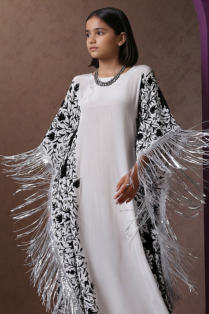 White Crepe Kashmiri Aari Embroidered Kaftan For Girls by Wazir C Kids at Pernia's Pop Up Shop