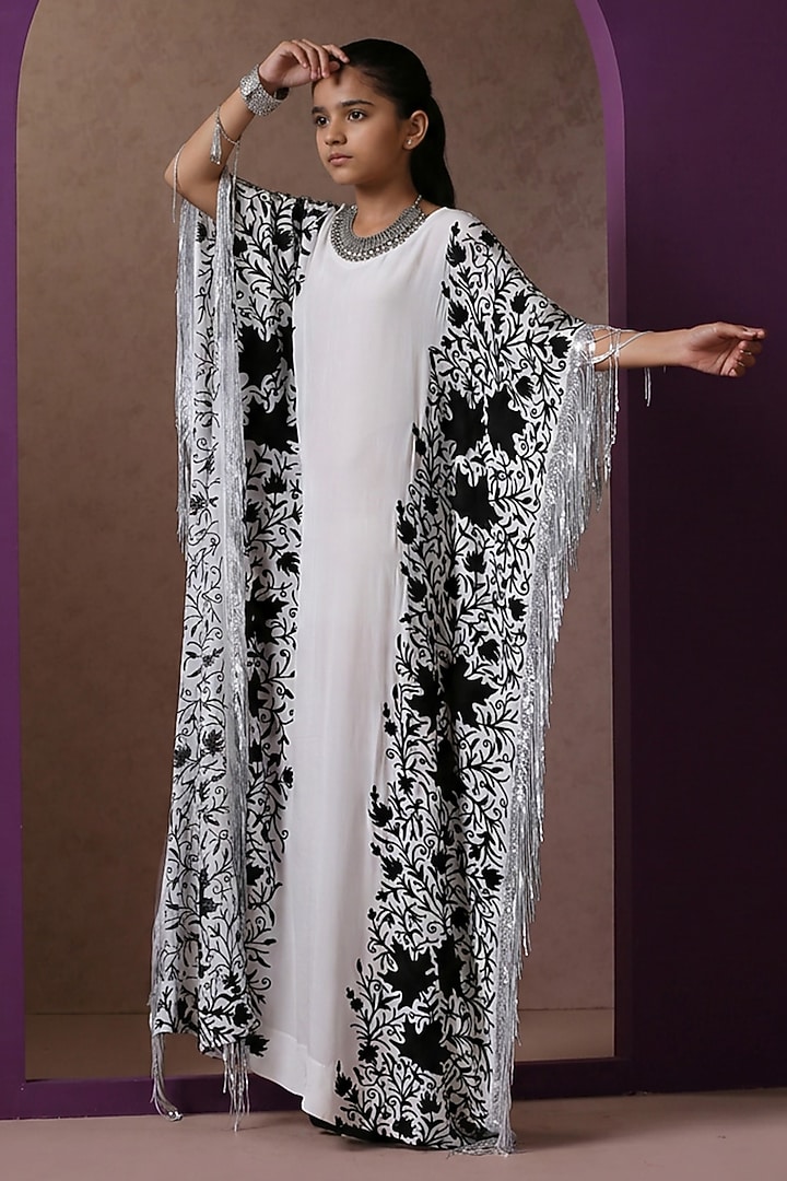 White Crepe Kashmiri Aari Embroidered Kaftan For Girls by Wazir C Kids at Pernia's Pop Up Shop