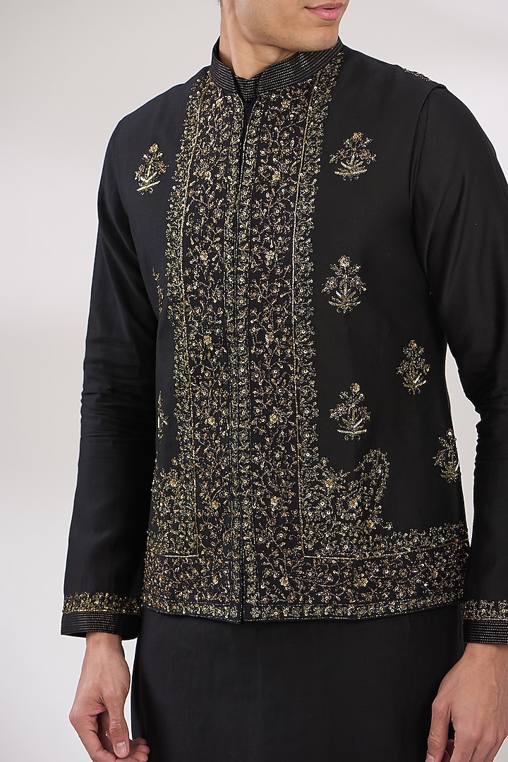 Black Cotton Silk Aari Embroidered Bundi Jacket Set by Wabi Sabi Men at Pernia's Pop Up Shop