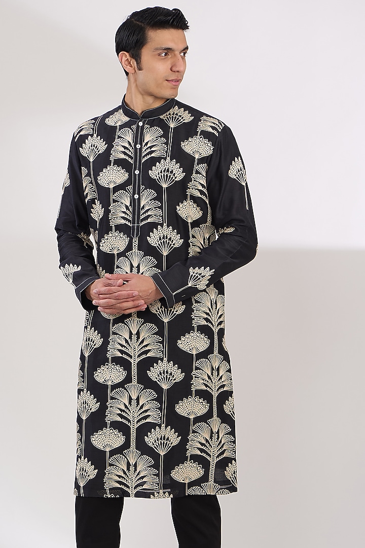 Charcoal Black Chanderi Handloom Aari Embroidered Kurta Set by Wabi Sabi Men at Pernia's Pop Up Shop