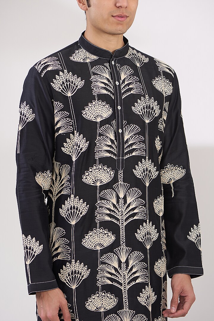 Charcoal Black Chanderi Handloom Aari Embroidered Kurta Set by Wabi Sabi Men at Pernia's Pop Up Shop