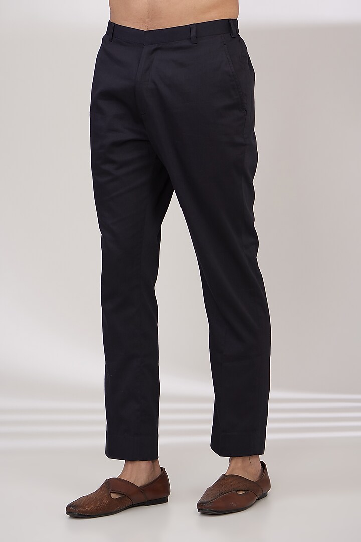 Charcoal Black Chanderi Handloom Resham Embroidered Kurta Set by Wabi Sabi Men at Pernia's Pop Up Shop