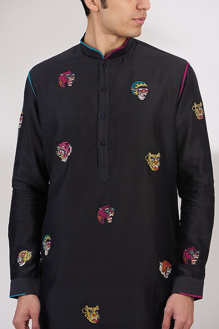 Charcoal Black Chanderi Handloom Resham Embroidered Kurta Set by Wabi Sabi Men at Pernia's Pop Up Shop