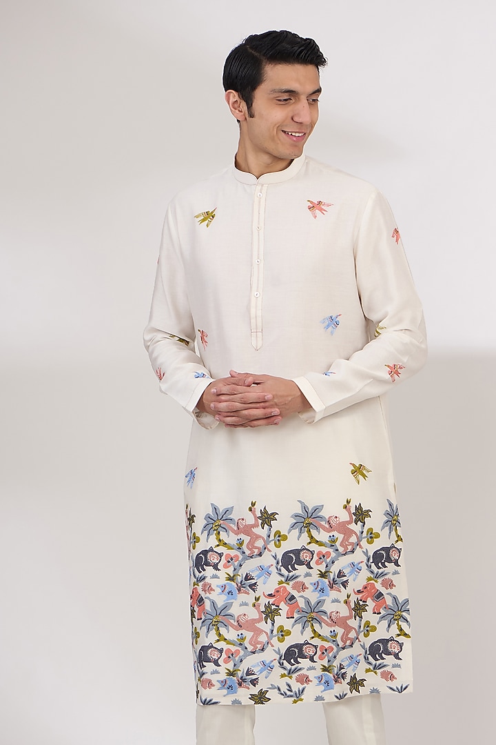 Ivory Chanderi Handloom Resham Embroidered Kurta Set by Wabi Sabi Men at Pernia's Pop Up Shop