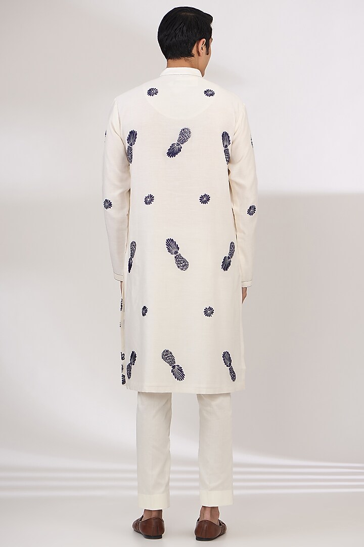 Ivory Chanderi Handloom Resham Embroidered Kurta Set by Wabi Sabi Men at Pernia's Pop Up Shop