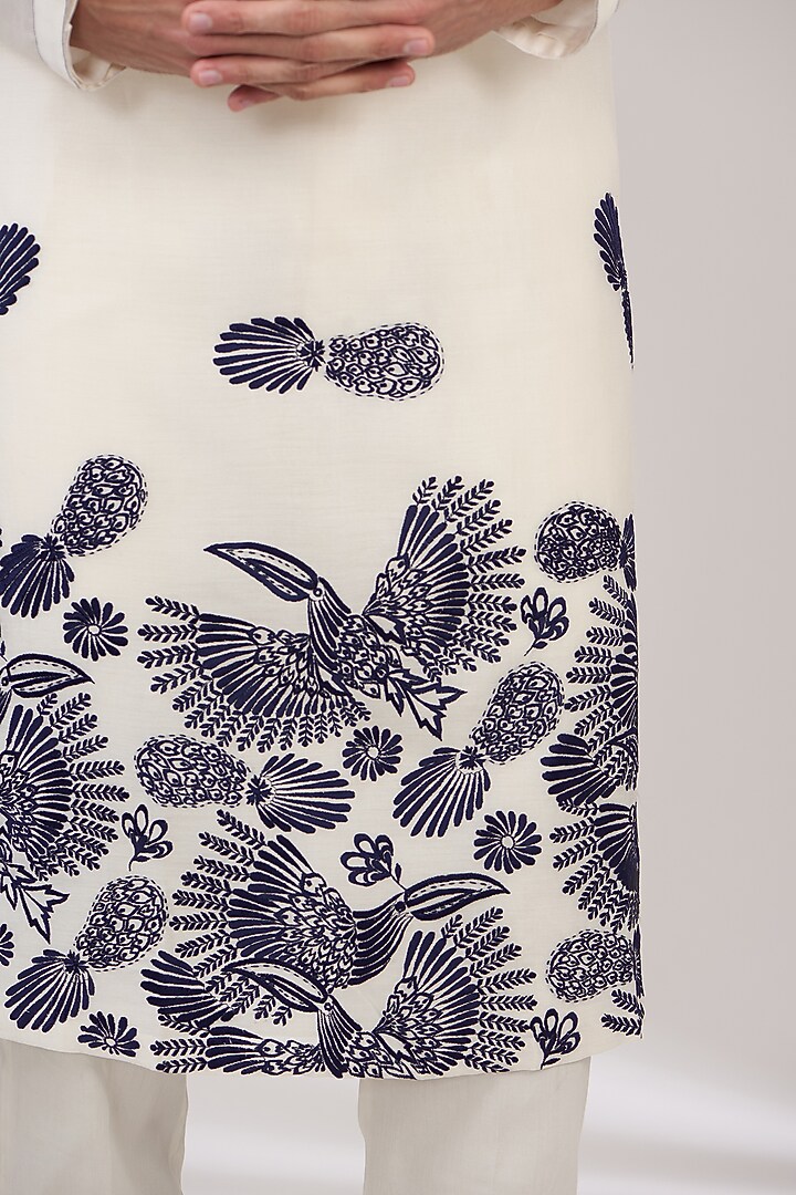Ivory Chanderi Handloom Resham Embroidered Kurta Set by Wabi Sabi Men at Pernia's Pop Up Shop