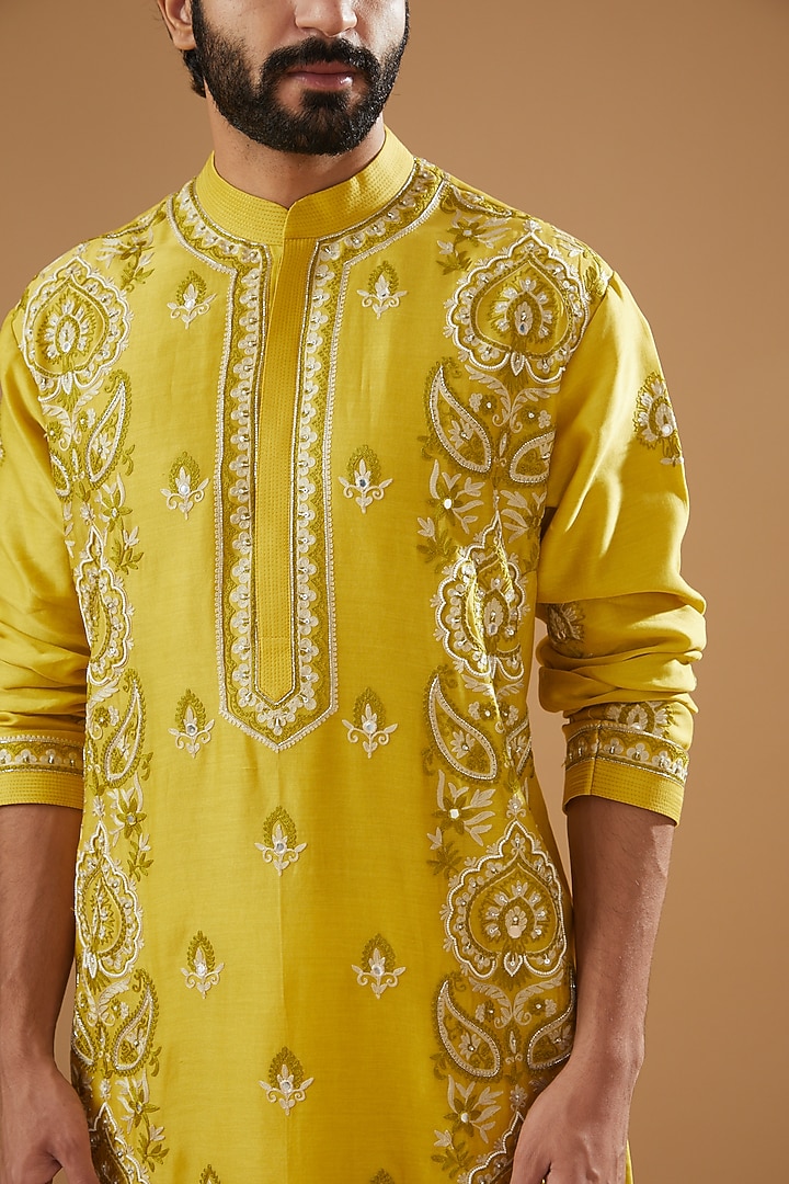 Yellow Chanderi Handloom Sequin Embroidered Kurta Set by Wabi Sabi Men at Pernia's Pop Up Shop
