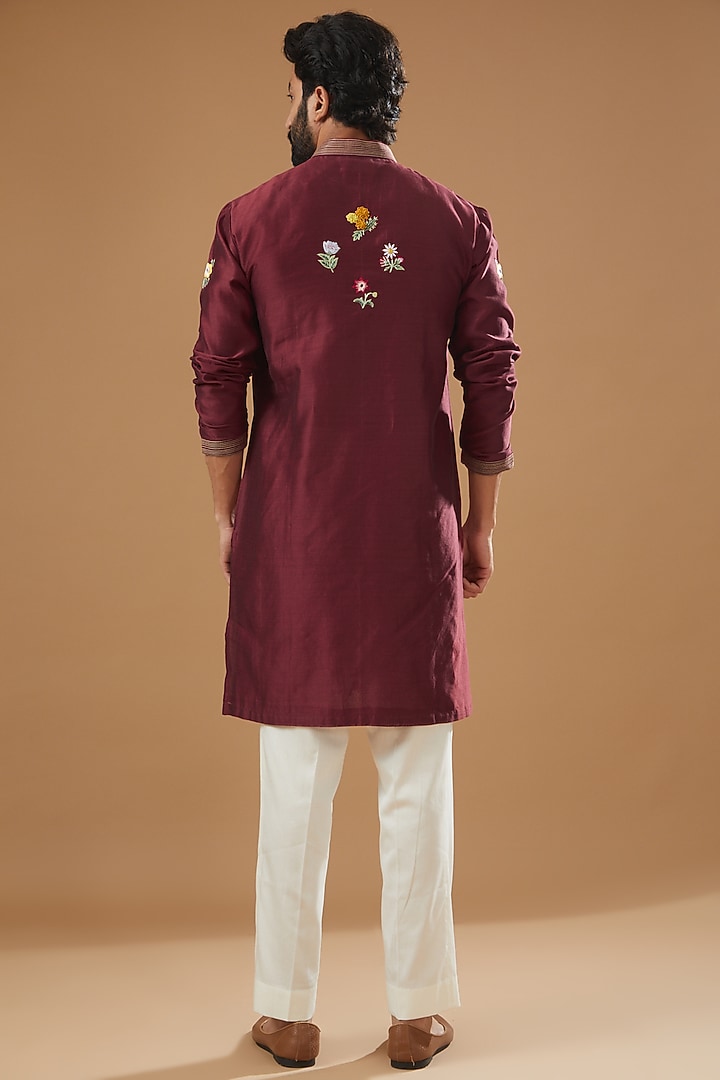 Maroon Chanderi Handloom Hand Embroidered Kurta by Wabi Sabi Men at Pernia's Pop Up Shop